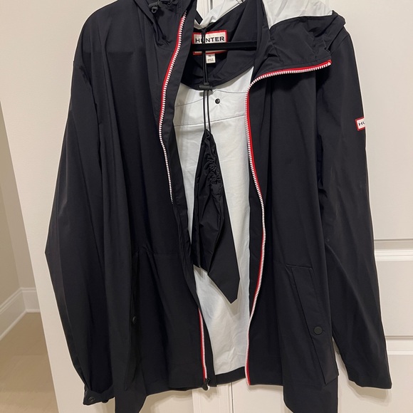 HUNTER BY TARGET UNISEX black SIZE xl PACKABLE RAINCOAT - Picture 1 of 3